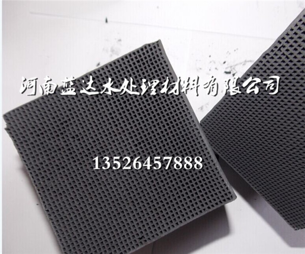 黑河蜂窝活性炭_蜂窝状活性炭_型号