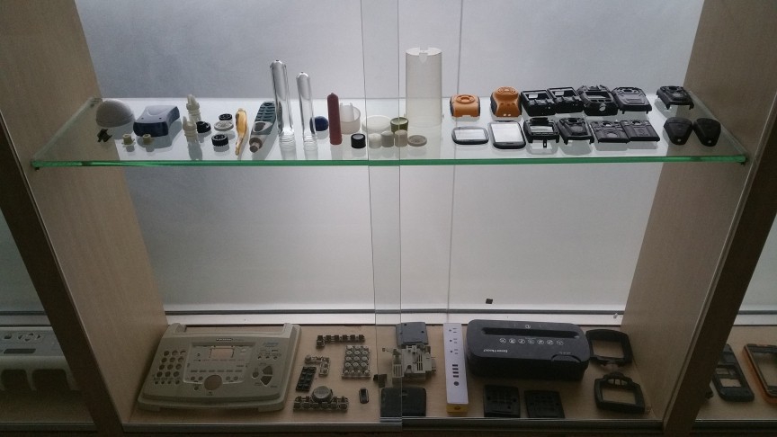 罗定双色模具厂