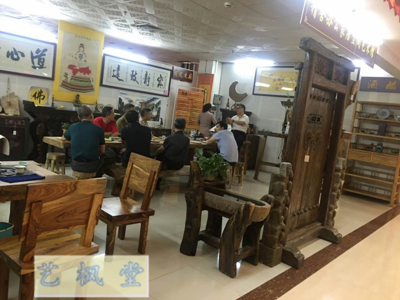 白云區(qū)黃石家私大廣場店內(nèi)鋪貨