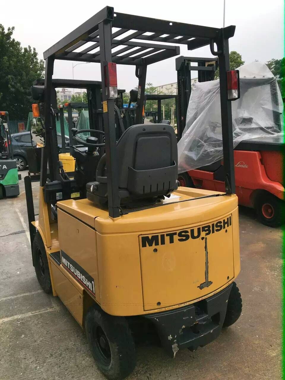 揭陽二手叉車回收、揭陽二手叉車市場、專業高價回收廢舊閑置叉車