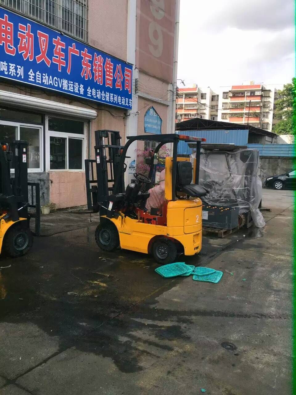 郁南二手叉車回收、郁南二手叉車交易、專業(yè)高價(jià)回收郁南廢舊叉車原始圖片2