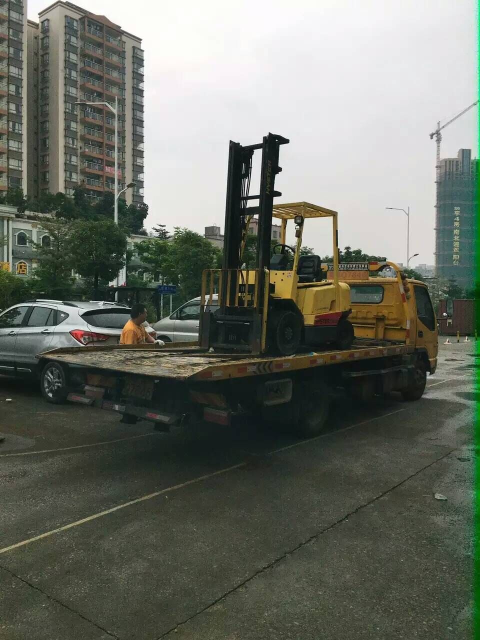 珠江高新區(qū)二手叉車回收、高新區(qū)二手叉車租售市場(chǎng)、專業(yè)高價(jià)回收廢舊閑置叉車