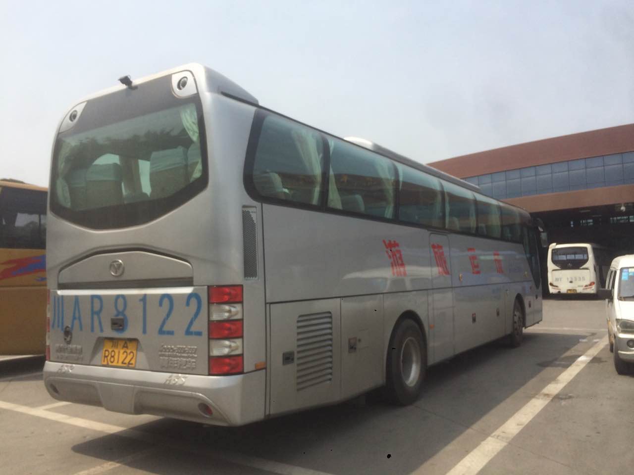 新月租車,30-51座大巴旅游 包車 會議用車優惠