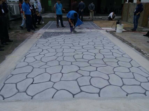 漆膜饱满的艺术压花地坪供应：浦东新区艺术压花地坪