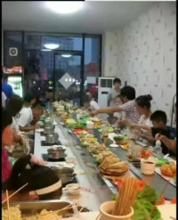 鍋狀元旋轉(zhuǎn)火鍋加盟多少原始圖片3