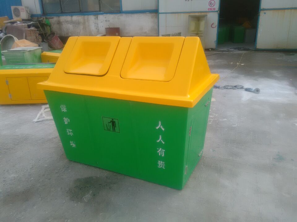 富瑞【上新貨啦】玻璃鋼垃圾箱廠家/河南玻璃鋼垃圾箱型號(hào)/價(jià)格