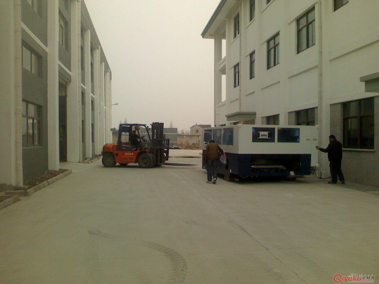 蘇州工業(yè)園區(qū)長(zhǎng)期叉車吊車出租-蘇州園區(qū)叉車出租-蘇州園區(qū)吊車出租原始圖片3
