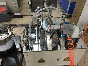 外墻保溫釘全自動插釘機/樂清市智高自動化設(shè)備