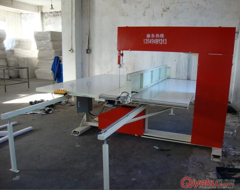 恒翔立切機定制廠家生產供應HX-4LEPE立切機，珍珠棉直切機