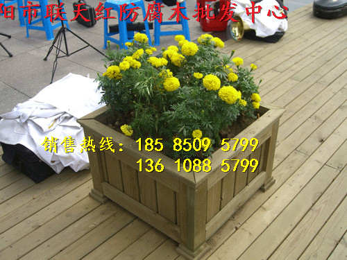 都勻防腐木狗窩加工