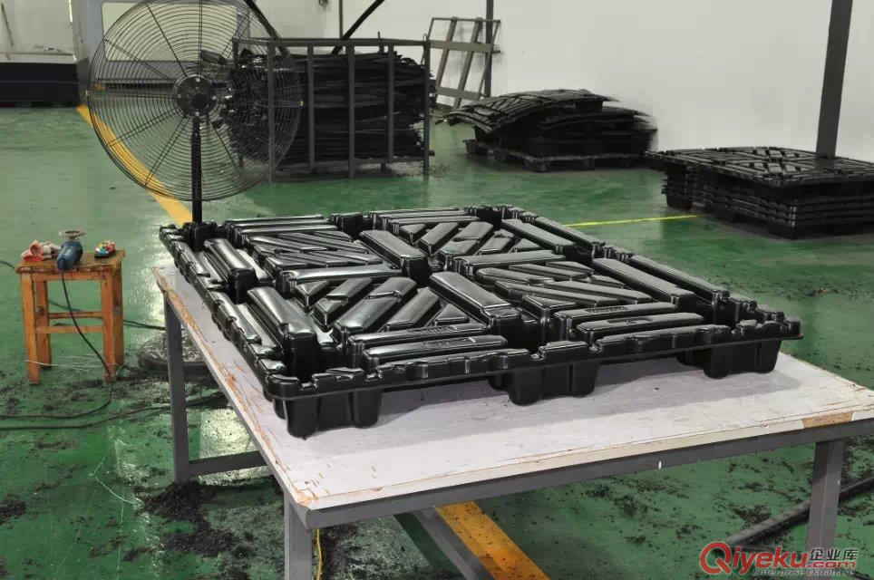 上海展仕直銷全自動電腦控制雙層厚片吸塑機(jī)