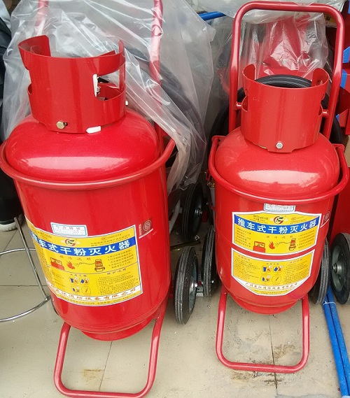 專業(yè)的利生ABC型推車式35kg、30kg干粉滅火器：優(yōu)質(zhì)推車式干粉滅火器廠家直銷