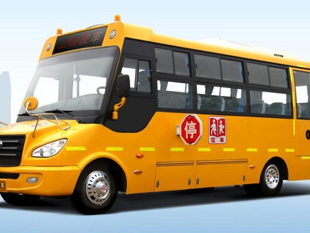 專業(yè)的SR6756DX型校車 優(yōu)質(zhì)的SR6756DX型校車供應(yīng)商當(dāng)屬盛霖汽貿(mào)