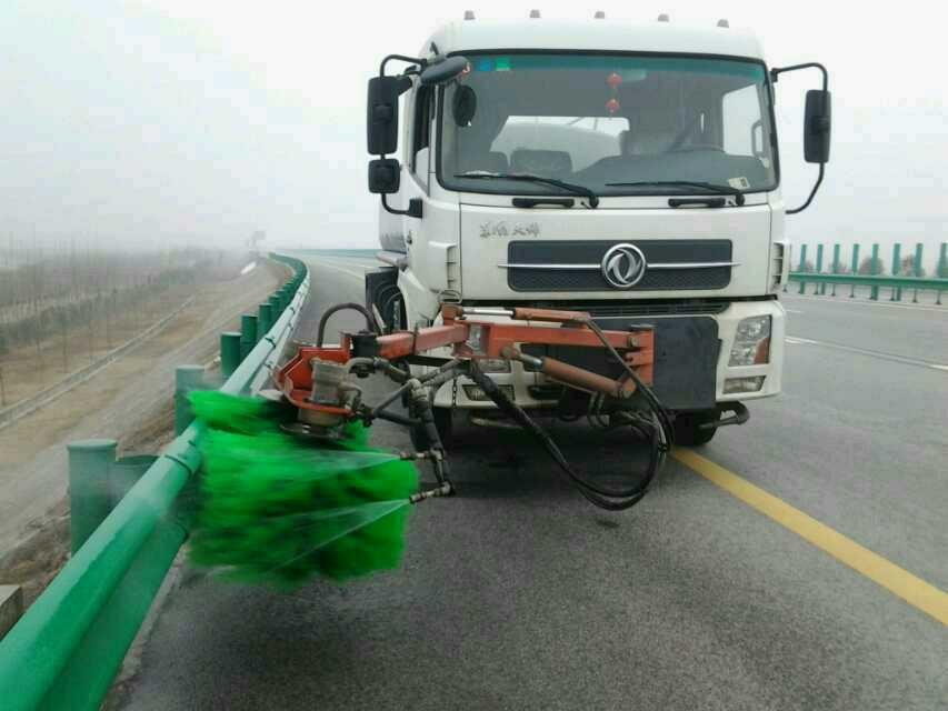 北京波紋護(hù)欄清洗車銷售