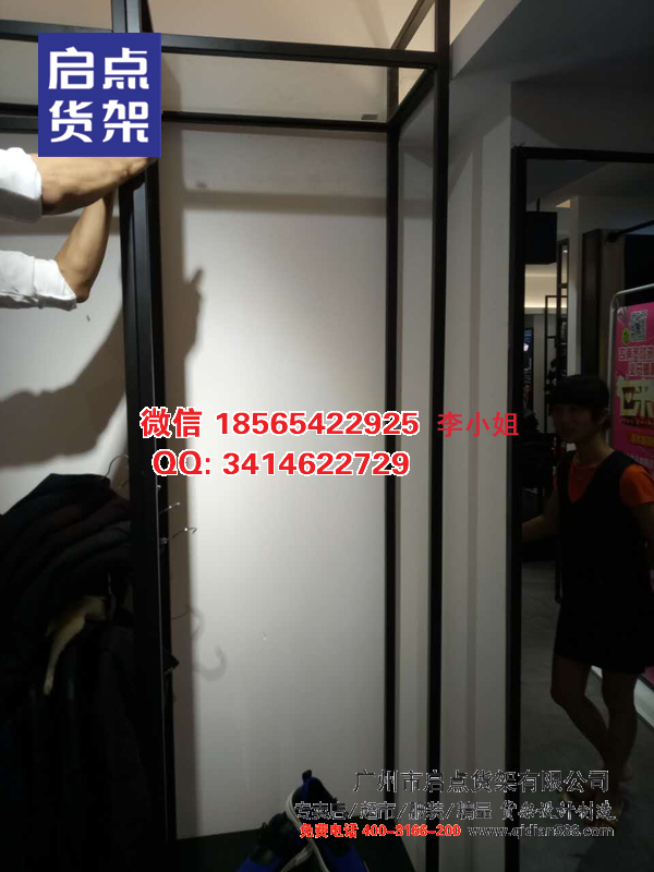 南昌東湖區(qū)KM男裝旗艦店,KM服裝貨架,男裝展示道具