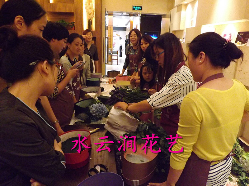 信譽好的花藝培訓(xùn)機構(gòu)_有經(jīng)驗的太原花藝培訓(xùn)