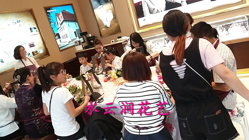 插花培訓(xùn)費(fèi)用如何_清徐花藝培訓(xùn)