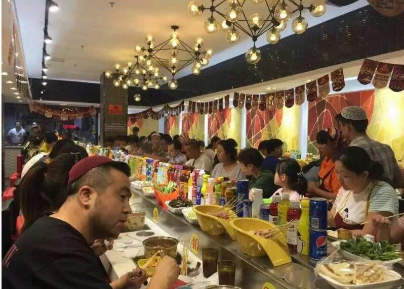 自助回旋火鍋傳送帶設(shè)備 回轉(zhuǎn)自助火鍋傳送帶原始圖片3
