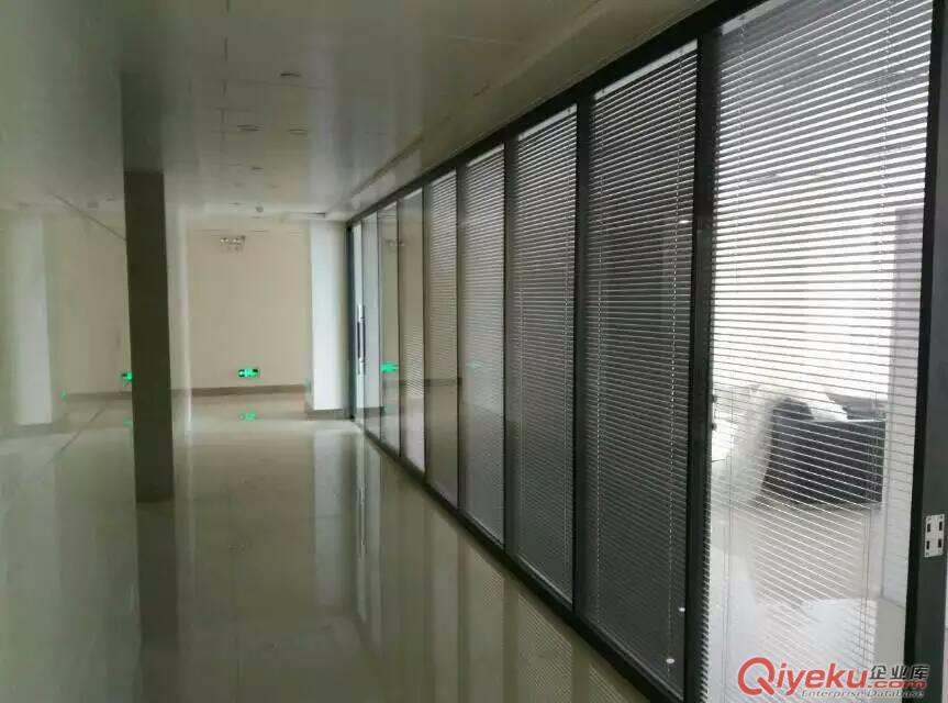青島玻璃隔斷,青島酒店隔斷,高隔間,活動(dòng)隔斷,青島移動(dòng)隔斷,辦公室隔斷
