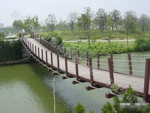 玻璃吊橋生產廠家-高空吊橋生產廠家