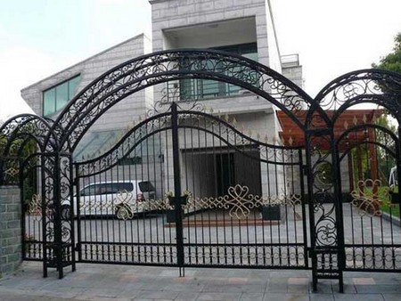 村口鐵藝大門  村莊鐵藝大門  鐵藝大門廠家   村口鐵大門