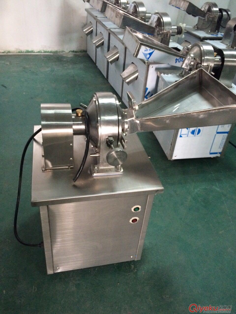 180錘式 水冷粉碎機