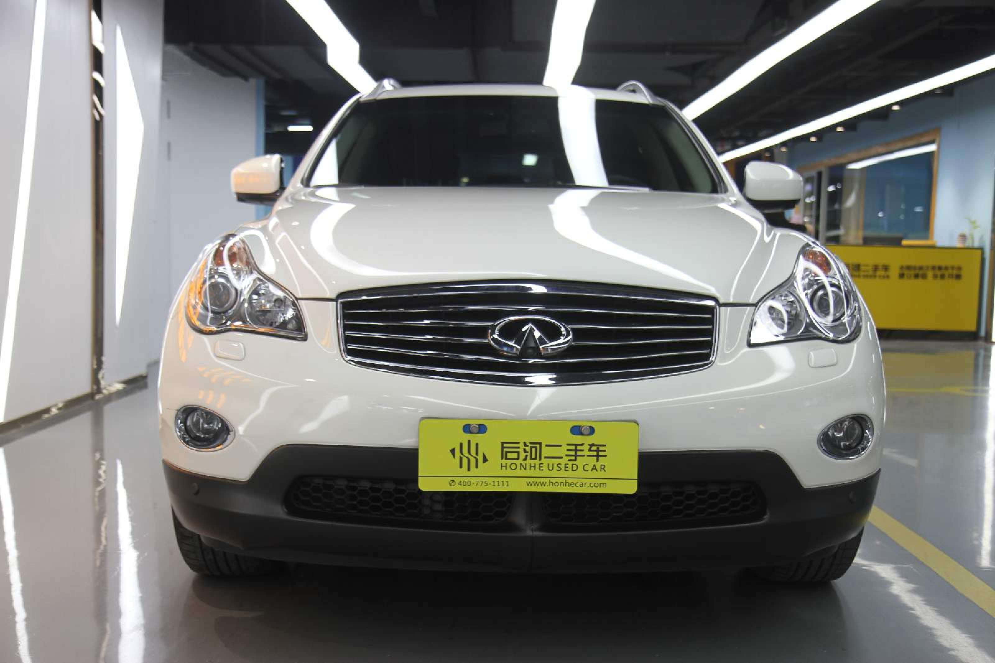  英菲尼迪QX50(進(jìn)口) 2013款 2.5L 兩驅(qū)優(yōu)雅版