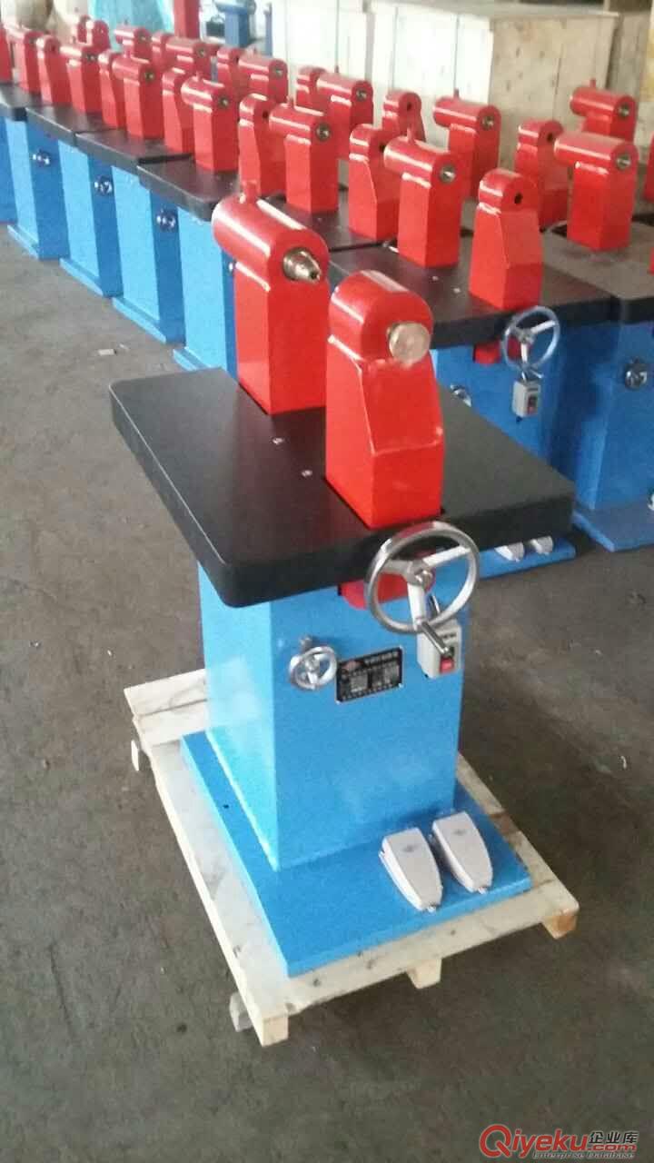 臥式液壓汽車制動蹄片鉚片機