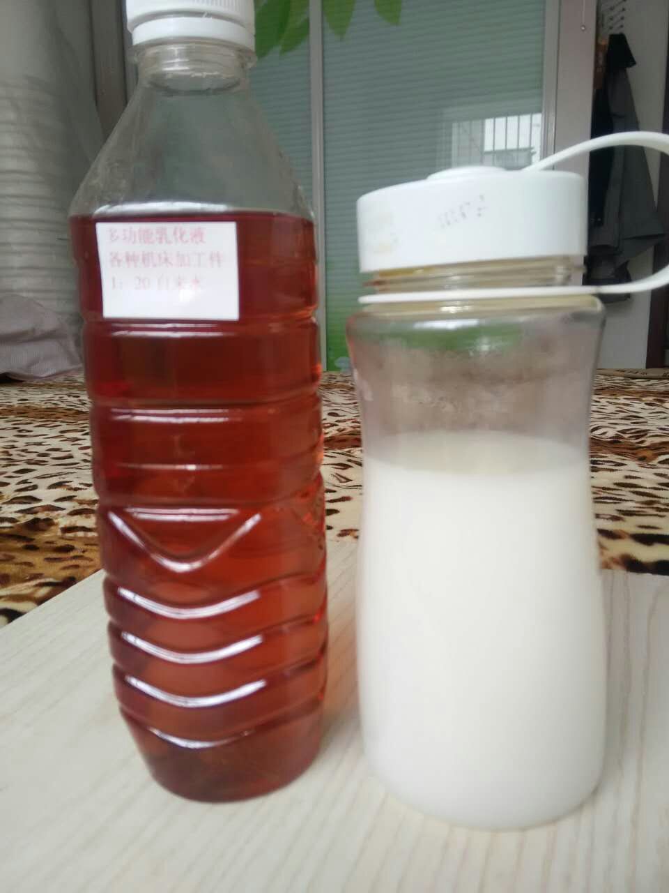 【熱銷ing！】環(huán)保型乳化液價格~水性乳化液配方~乳化液自動配比裝置