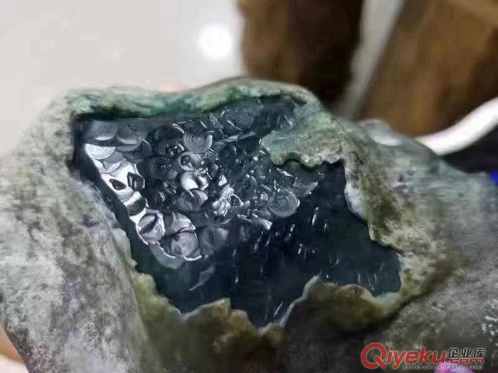 鑫劦飛翡翠原石OX179老坑莫西沙敞口玻璃晴綠底賭石毛料