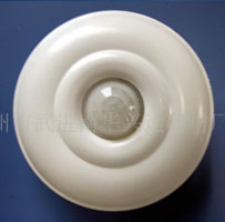 車(chē)庫(kù)紅外感應(yīng)LED燈廠家/智能紅外感應(yīng)LED燈廠家