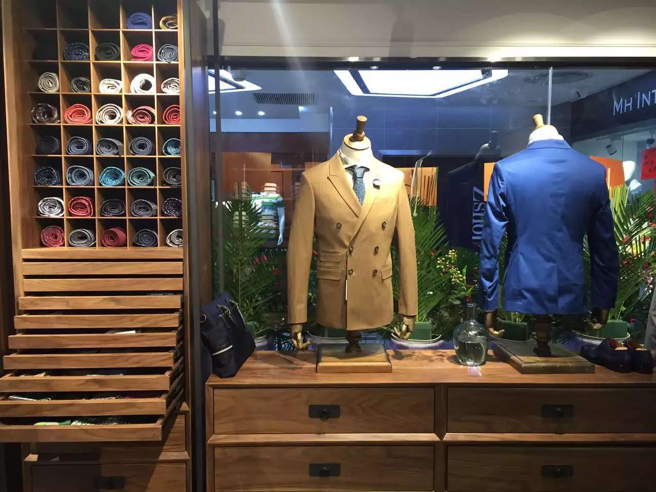 廣西職業裝團購：南寧啟陽服飾_品牌南寧職業裝{ldz}