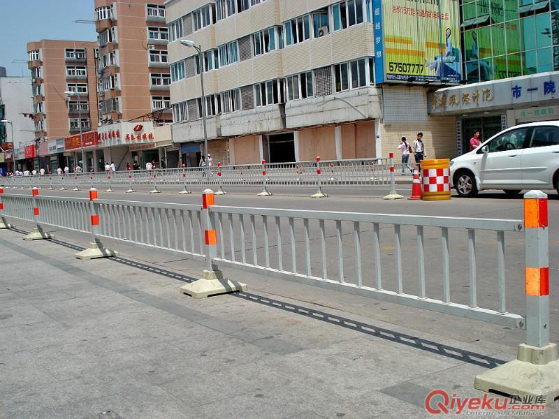 市政護(hù)欄原始圖片3
