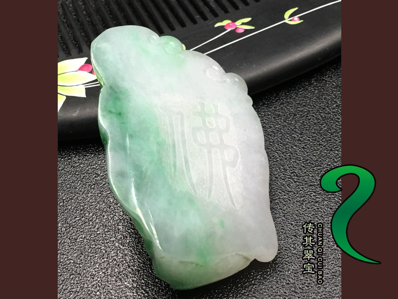 肇慶哪里有供應價格實惠的白底飄綠幻化成佛，玉石批發