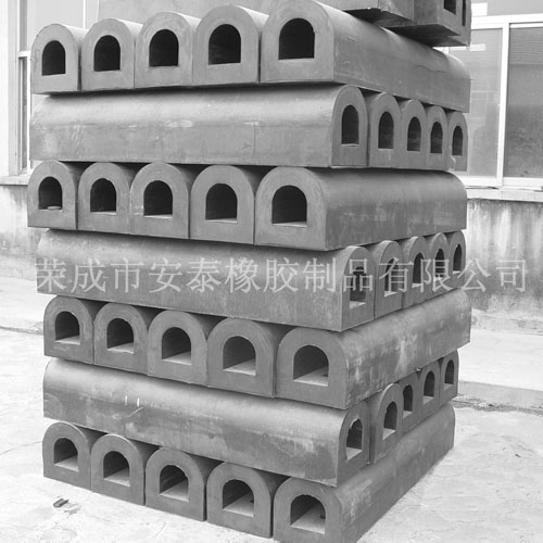 船用橡膠護舷生產(chǎn)廠家_什么地方有賣劃算的DD型橡膠護舷